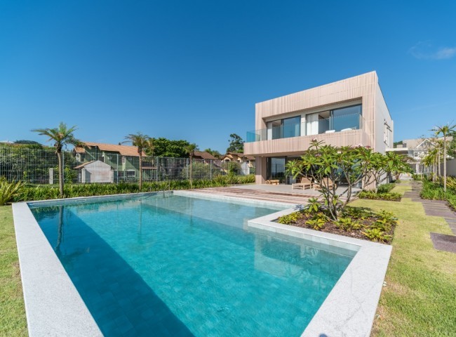 Casa 4 dormitórios Casa Estaleiro