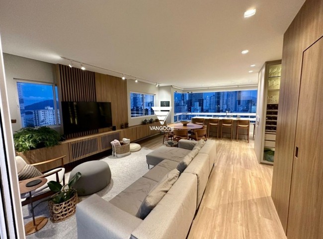 Cobertura 4 dormitórios Farol Ilha da Paz, Centro - Balneário Camboriú