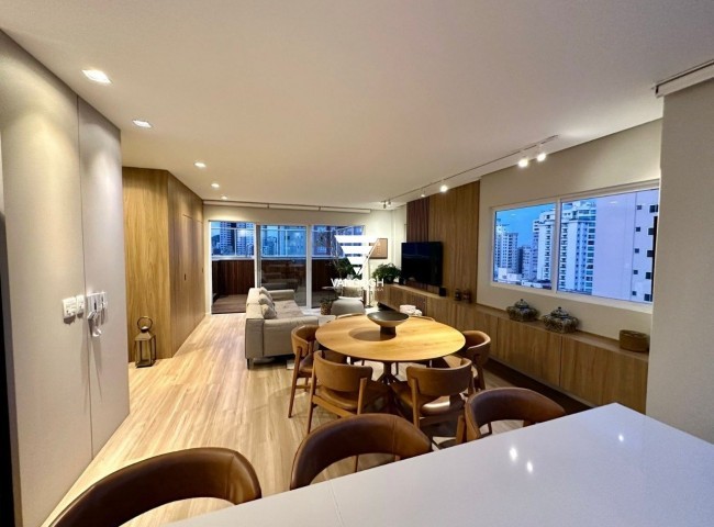 Cobertura 4 dormitórios Farol Ilha da Paz, Centro - Balneário Camboriú