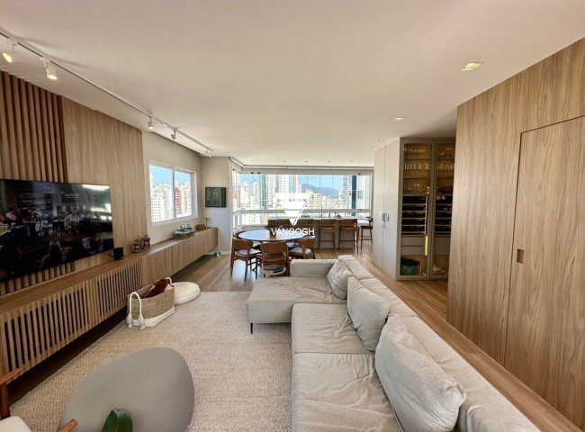 Cobertura 4 dormitórios Farol Ilha da Paz, Centro - Balneário Camboriú