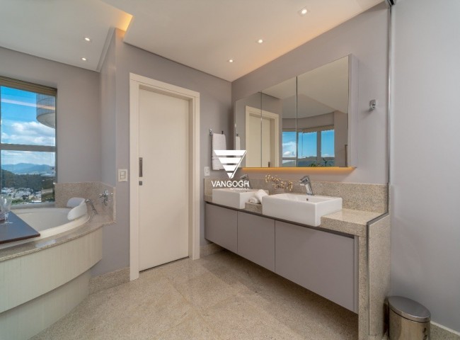 Apartamento 4 dormitórios Ibiza Towers, Frente Mar - Balneário Camboriú