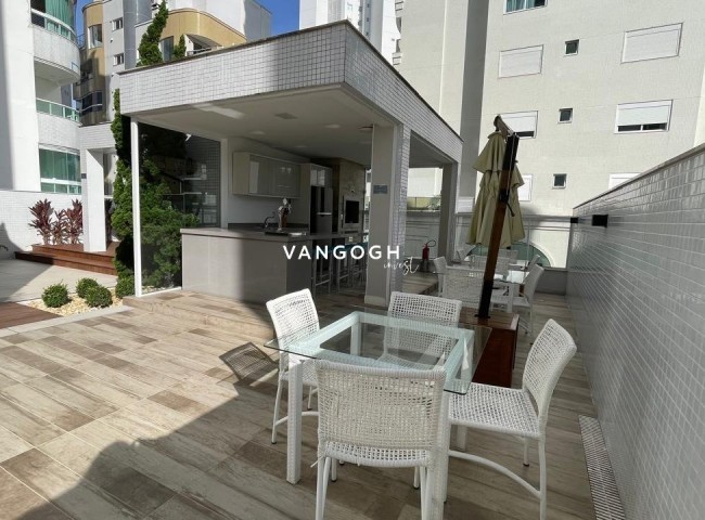 Apartamento 4 dormitórios Ed. Cartier Residence, Pioneiros - Balneário Camboriú