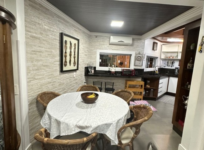 Casa 4 dormitórios , Praia Brava - Itajaí