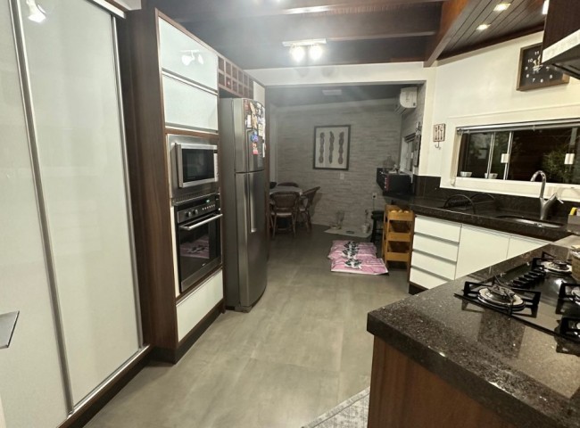 Casa 4 dormitórios , Praia Brava - Itajaí