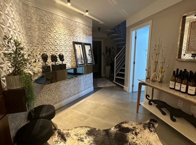 Casa 4 dormitórios , Praia Brava - Itajaí