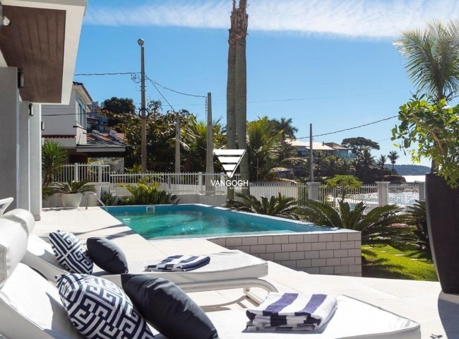 Casa 6 dormitórios , Centro - BOMBINHAS