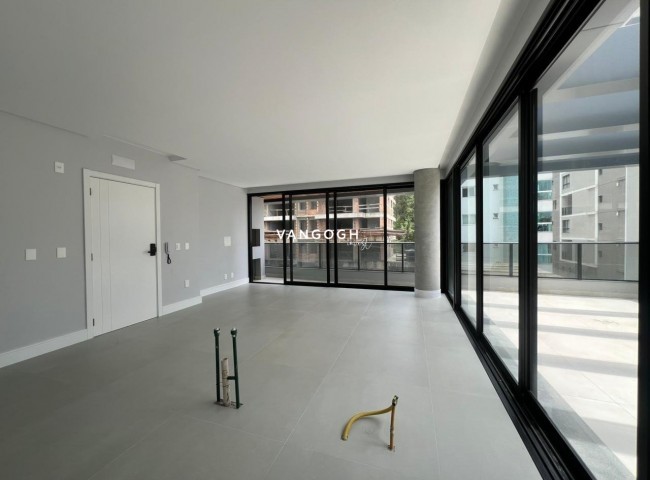 Apartamento 3 dormitórios Dusseldorf