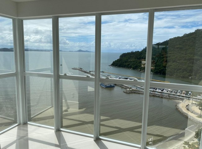Apartamento 4 dormitórios Ibiza Towers, Frente Mar - Balneário Camboriú