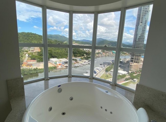 Apartamento 4 dormitórios Ibiza Towers, Frente Mar - Balneário Camboriú