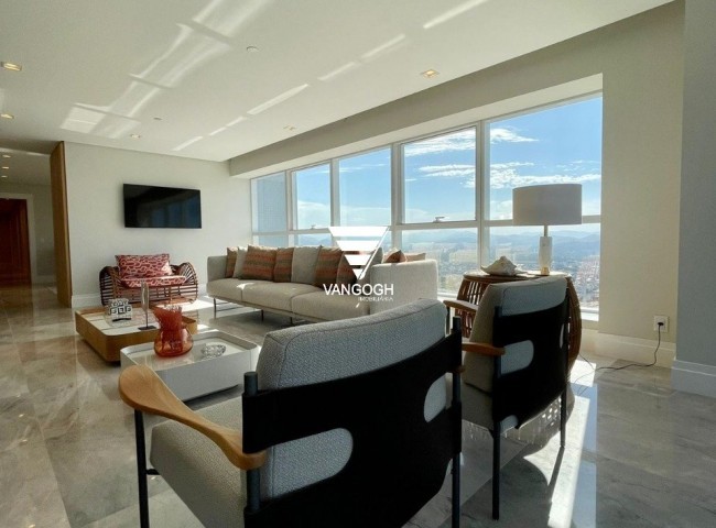 Apartamento 4 dormitórios Epic Tower, Frente Mar - Balneário Camboriú
