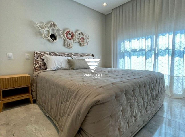 Apartamento 4 dormitórios Epic Tower, Frente Mar - Balneário Camboriú