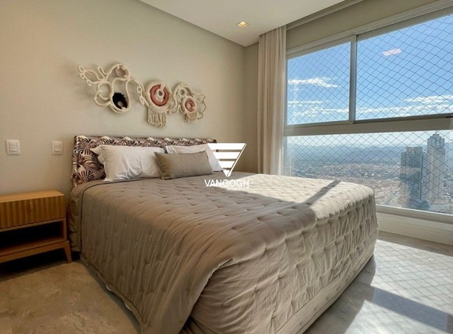 Apartamento 4 dormitórios Epic Tower, Frente Mar - Balneário Camboriú