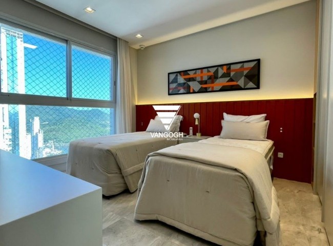 Apartamento 4 dormitórios Epic Tower, Frente Mar - Balneário Camboriú