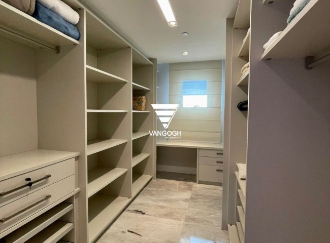 Apartamento 4 dormitórios Epic Tower, Frente Mar - Balneário Camboriú