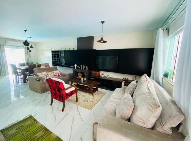 Casa 3 dormitórios , Praia dos Amores - Balneário Camboriú