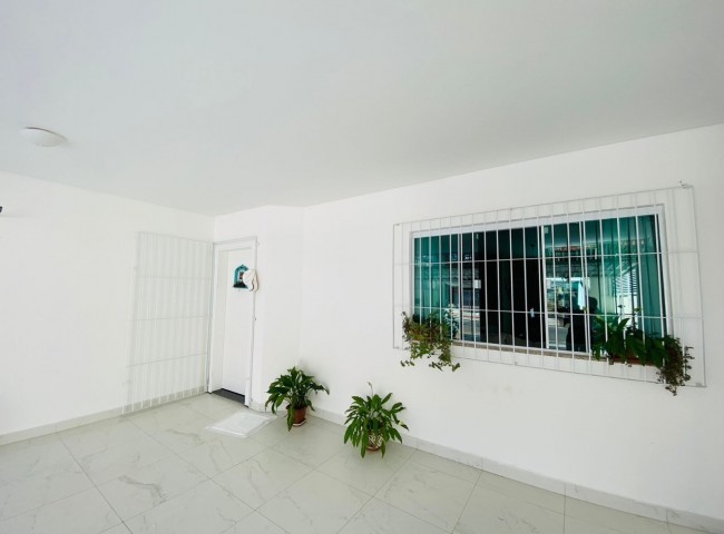 Casa 3 dormitórios , Praia dos Amores - Balneário Camboriú