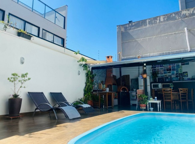 Casa 3 dormitórios , Praia dos Amores - Balneário Camboriú
