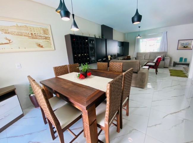 Casa 3 dormitórios , Praia dos Amores - Balneário Camboriú