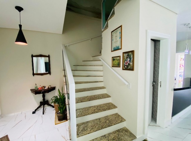 Casa 3 dormitórios , Praia dos Amores - Balneário Camboriú