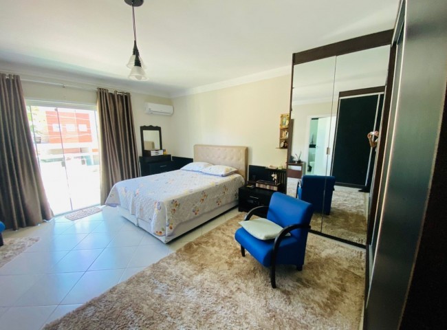 Casa 3 dormitórios , Praia dos Amores - Balneário Camboriú