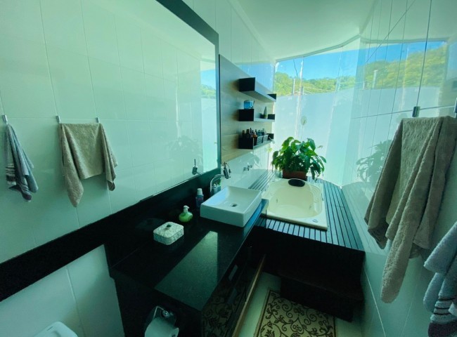 Casa 3 dormitórios , Praia dos Amores - Balneário Camboriú