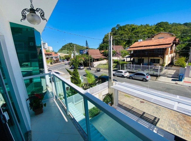 Casa 3 dormitórios , Praia dos Amores - Balneário Camboriú