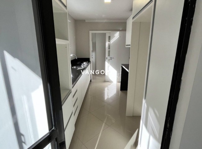 Apartamento 2 dormitórios Edifício Baia Azul, Barra Sul - Balneário Camboriú