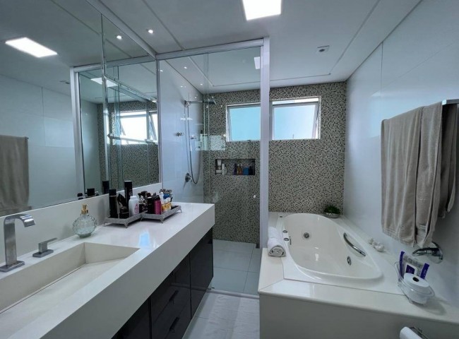 Apartamento 3 dormitórios Notting Hill, Frente Mar - Balneário Camboriú