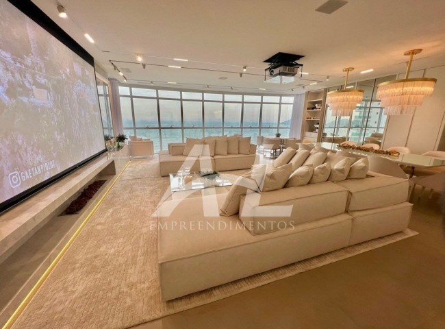 Apartamento 4 dormitórios Millennium Palace, Frente Mar - Balneário Camboriú