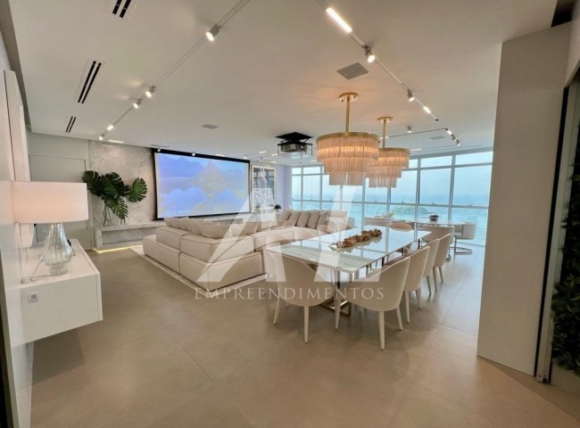 Apartamento 4 dormitórios Millennium Palace, Frente Mar - Balneário Camboriú