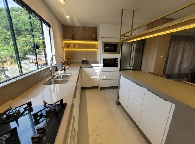 Casa em Condomínio 4 dormitórios Reidencial Ariribá, Ariribá - Balneário Camboriú