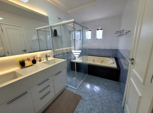 Casa em Condomínio 4 dormitórios Reidencial Ariribá, Ariribá - Balneário Camboriú