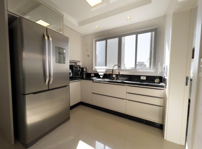 Cobertura 5 dormitórios Las Vegas, Meia Praia - ITAPEMA