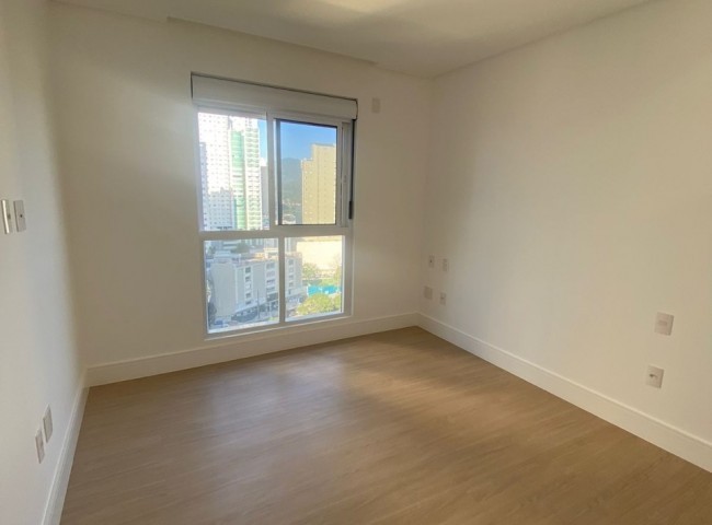 Apartamento 4 dormitórios Mirante Das Águas, Quadra Mar - Balneário
