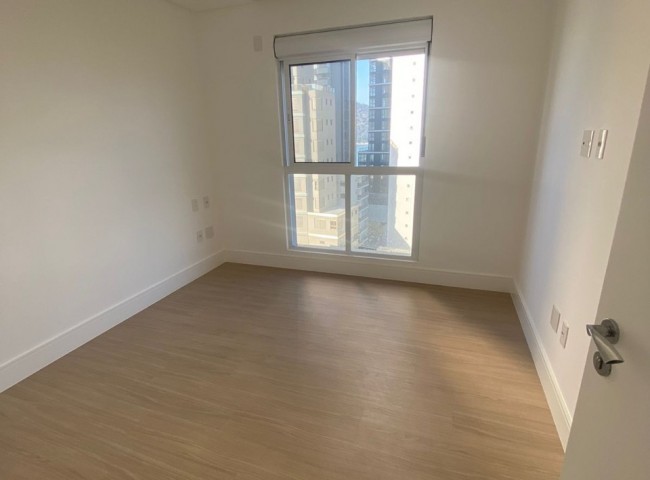 Apartamento 4 dormitórios Mirante Das Águas, Quadra Mar - Balneário
