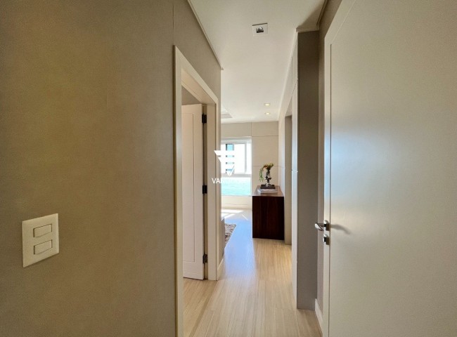 Apartamento 4 dormitórios Dalcelis, Quadra Mar - Balneário Camboriú