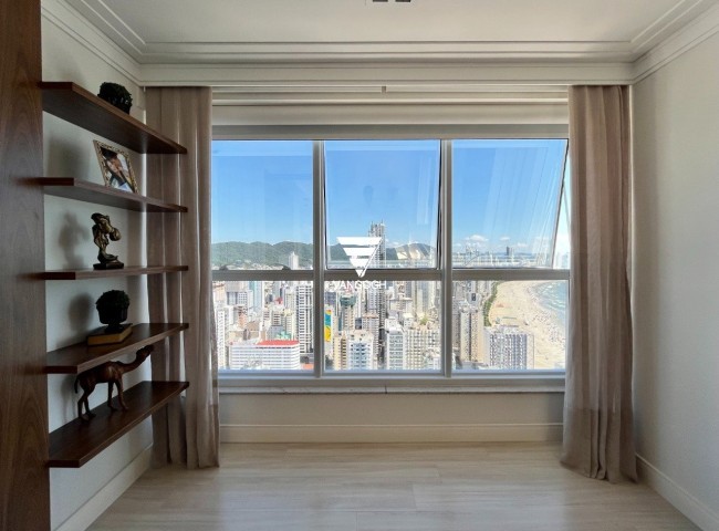 Apartamento 4 dormitórios Dalcelis, Quadra Mar - Balneário Camboriú