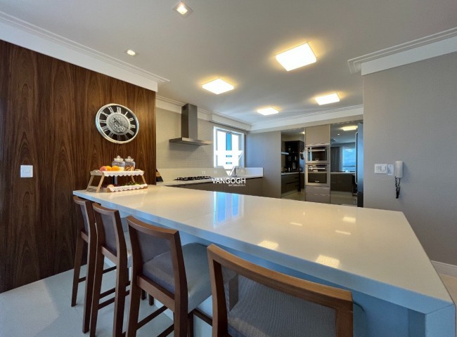 Apartamento 4 dormitórios Dalcelis, Quadra Mar - Balneário Camboriú