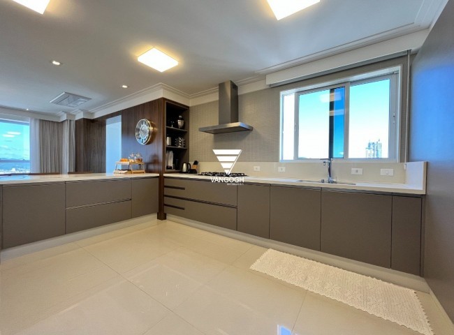 Apartamento 4 dormitórios Dalcelis, Quadra Mar - Balneário Camboriú