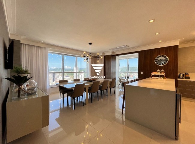 Apartamento 4 dormitórios Dalcelis, Quadra Mar - Balneário Camboriú