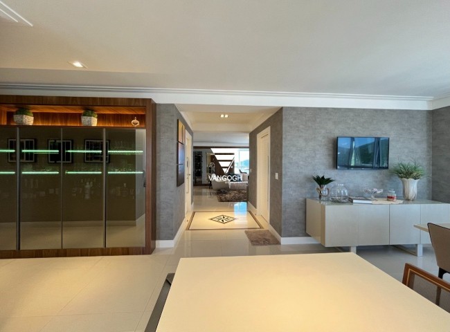 Apartamento 4 dormitórios Dalcelis, Quadra Mar - Balneário Camboriú