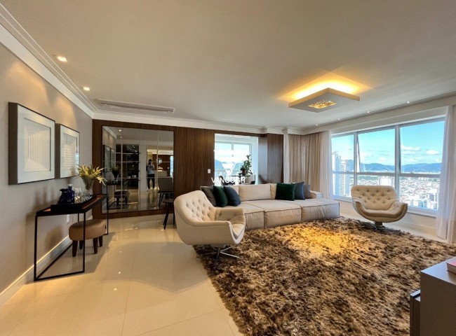 Apartamento 4 dormitórios Dalcelis, Quadra Mar - Balneário Camboriú
