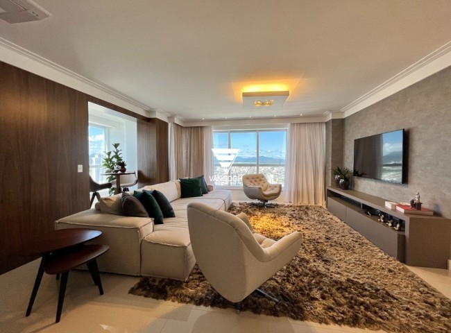 Apartamento 4 dormitórios Dalcelis, Quadra Mar - Balneário Camboriú