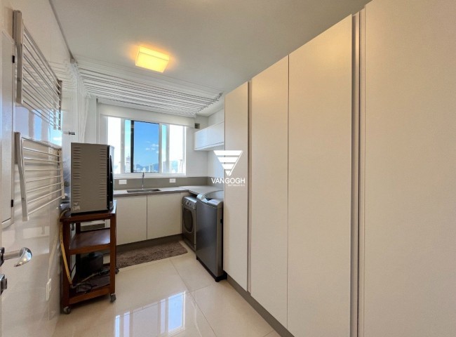Apartamento 4 dormitórios Dalcelis, Quadra Mar - Balneário Camboriú