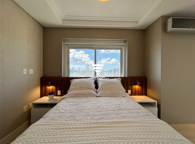 Apartamento 4 dormitórios Dalcelis, Quadra Mar - Balneário Camboriú