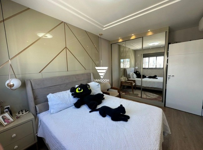 Apartamento 4 dormitórios Royal Tower, Centro - Balneário Camboriú