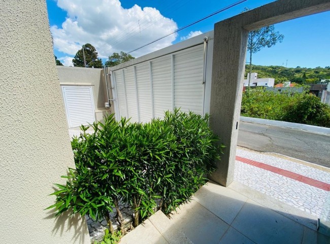 Casa 3 dormitórios , Praia dos Amores - Balneário Camboriú