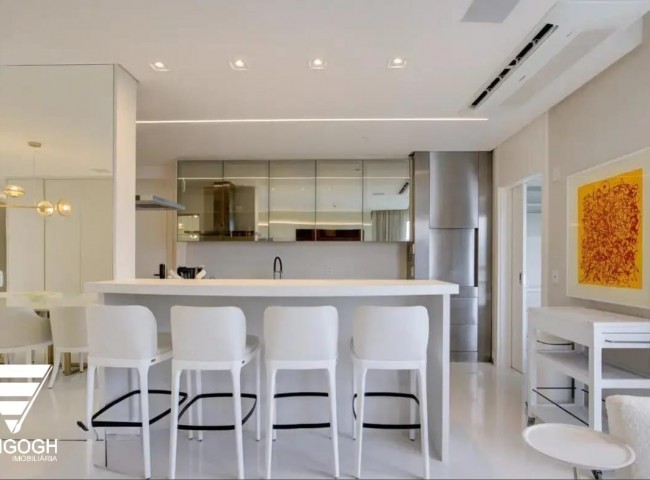 Apartamento 4 dormitórios Yachthouse, Quadra Mar - Balneário Camboriú