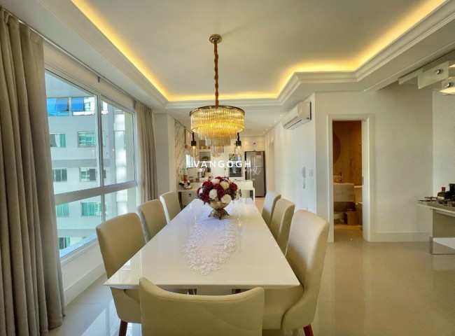 Apartamento 4 dormitórios Marie Antoinette, Meia Praia - ITAPEMA