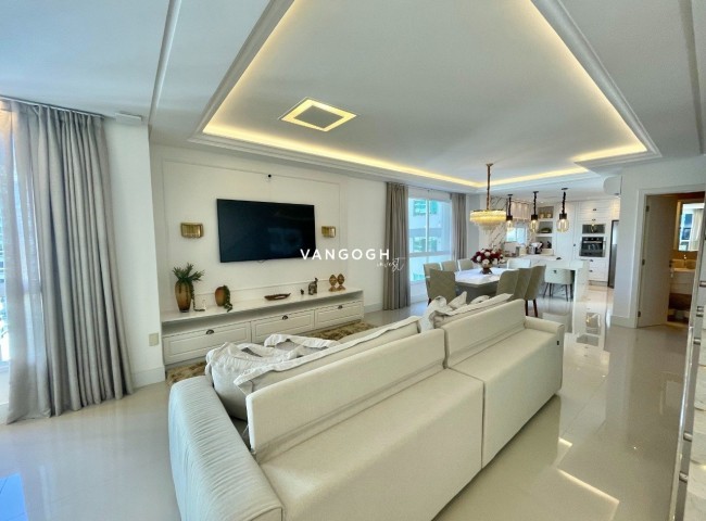 Apartamento 4 dormitórios Marie Antoinette, Meia Praia - ITAPEMA